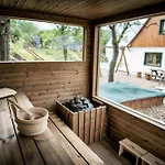 U Domkáře Villa *